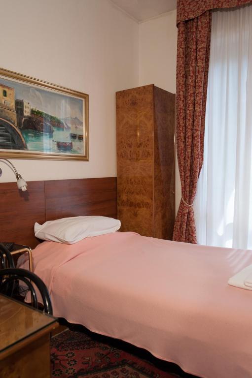 Vip Hotel Piacenza Zimmer foto